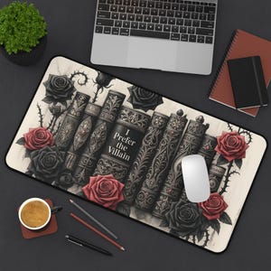Bücher-Schreibtischmatte Bookish Gaming-Matte Booktok Mauspad Buchliebhaber Geschenk für Bücherwurm Boos Dekor Gothic Dark Academia Dekor für ihren Bürolaptop