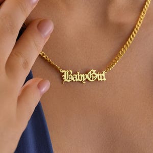Colar com nome personalizado: corrente cubana personalizada, ouro 14K e prata esterlina
