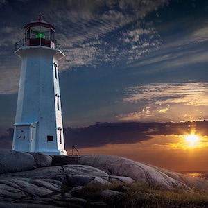 Peggy&#39;s Cove Lighthouse Sunset: Nova Scotia Seascape Photograph