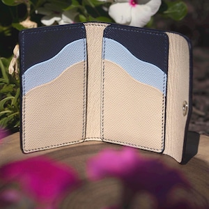 Carteira de couro dobrada feita à mão com bolsos ondulados, porta-cartões de luxo personalizado em bezerro, acessório feminino