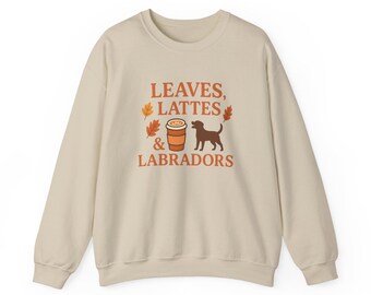 Camiseta Leaves Lattes Labradors: Camiseta para mamá perruna de otoño