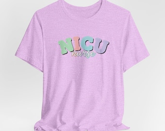 NICU パステルバブルテキストTシャツ | lofi pixel、cozy gamer