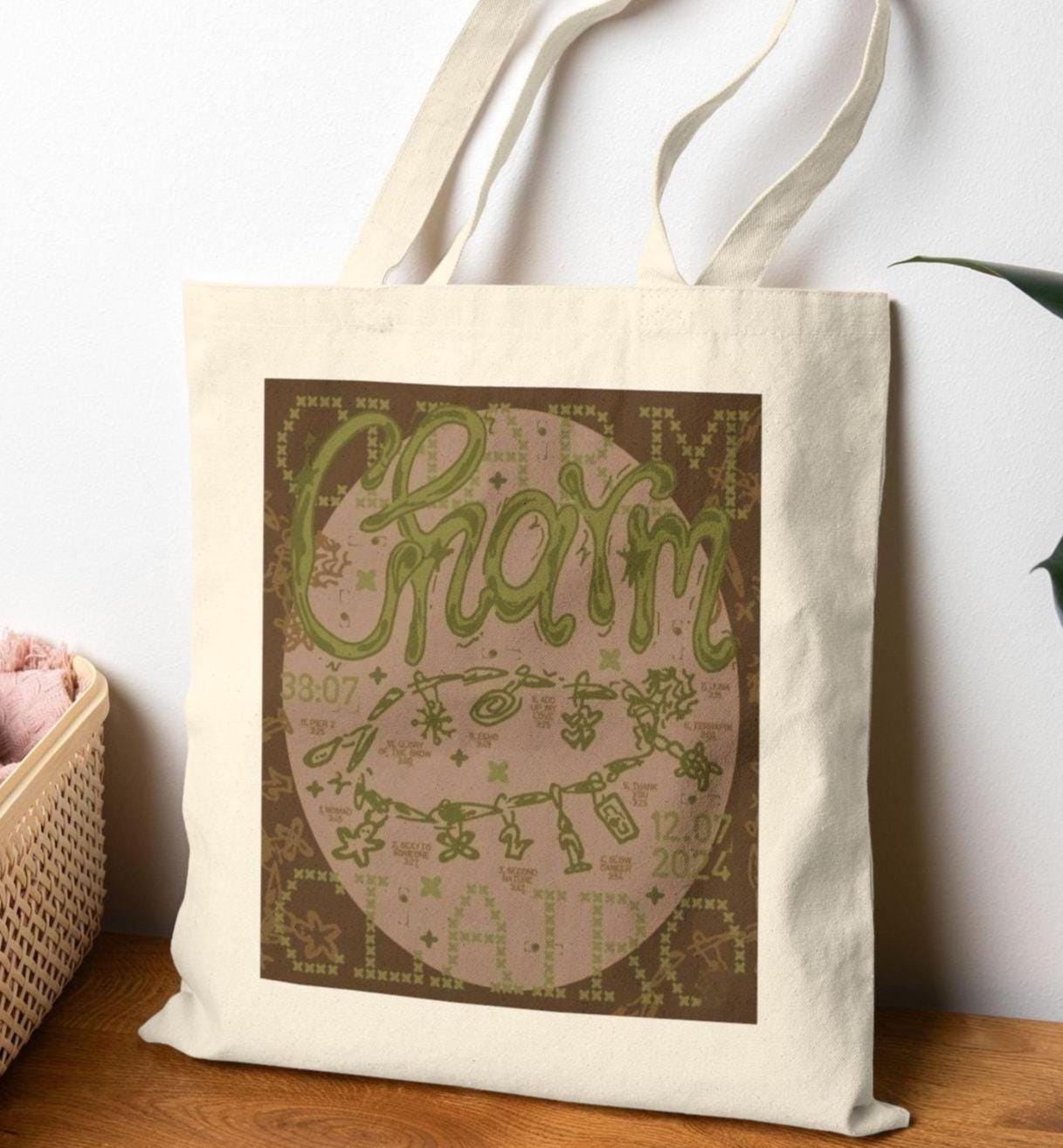 Clairo トートバッグ&キャップ Clairo tote bag - Etsy 日本