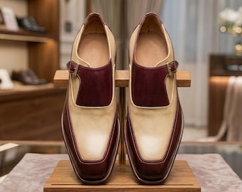 Zapatos de vestir tipo monk strap para hombre, hechos a mano, en cuero beige y granate.