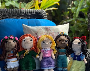 Handmade Crochet Princess Dolls - Amigurumi Fairytale Set - Soft Plush Dolls - Disney Gifts - Gifts for Kids - Collectors - Disney Fans