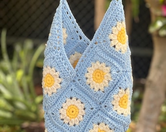 Crochet Daisy Bag: Handmade Granny Square Shoulder Purse