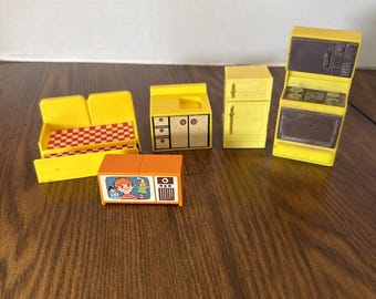 Vintage Lot Arco Plastic Dollhouse Furniture Appliances Lot 5 Kitchen TV Couch