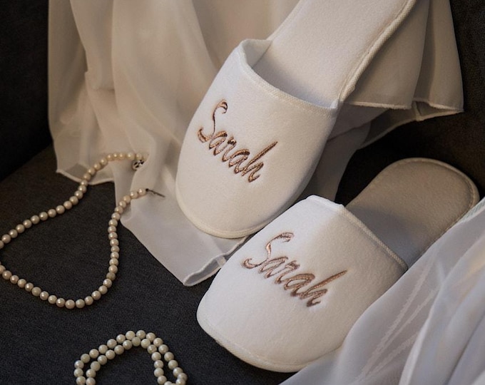 Custom Spa Slippers – Personalized Guest Slippers for Hammam, Hotel, Airbnb, Wedding Gift – Soft & Reusable Options