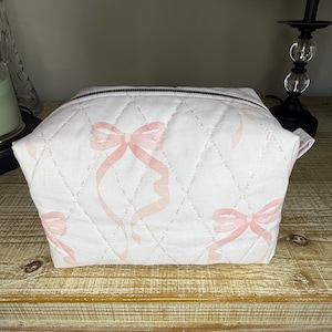Cosmetic Makeup Bag – Handmade Zipper Pouch for Travel, Toiletries & Beauty Essentials –  Gift for Her - Stylish, Durable, and One-of-a-Kind