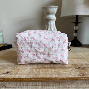 Cosmetic Makeup Bag – Handmade Zipper Pouch for Travel, Toiletries & Beauty Essentials –  Gift for Her - Stylish, Durable, and One-of-a-Kind