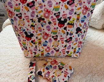 Disney Snack Tote Bag Set, Matching Wristlet Wallet & Keychain, Park Day Tote, Cute Gift for Disney Lover, Sewn Quilted Tote Bag, Reusable