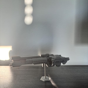 Stalwart-class frigate – 12 inches long – custom fan-made starship.