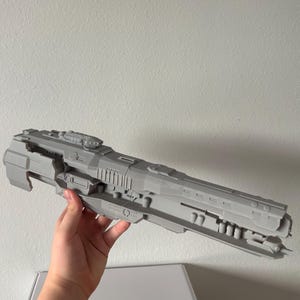 Strident-class Frigate - 18 inches long model - fan-made model starship.