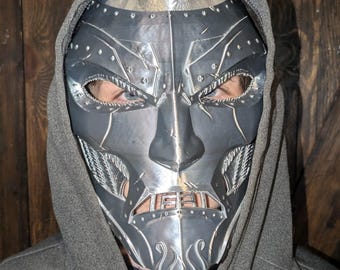 ドクター・ドゥームマスク：メタリックスターリングシルバーカラー