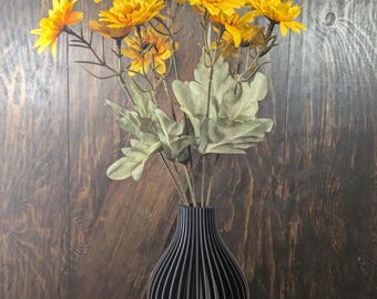Elegant Modern Flower Vase for Dried, Fresh or Artificial Flowers