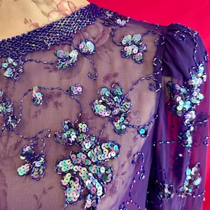 Top túnica morado transparente con cuentas y lentejuelas XL Vintage Y2K Lillie Rubin Glam Party