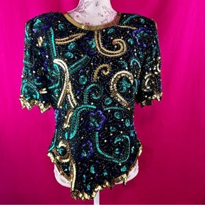 Top grande de seda con cuentas y lentejuelas vintage de los años 80 Laurence Kazar, negro y dorado, Mardi Gras