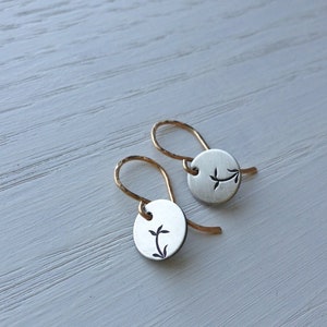 Boucles d'oreilles cercle floral en argent avec or 14 carats