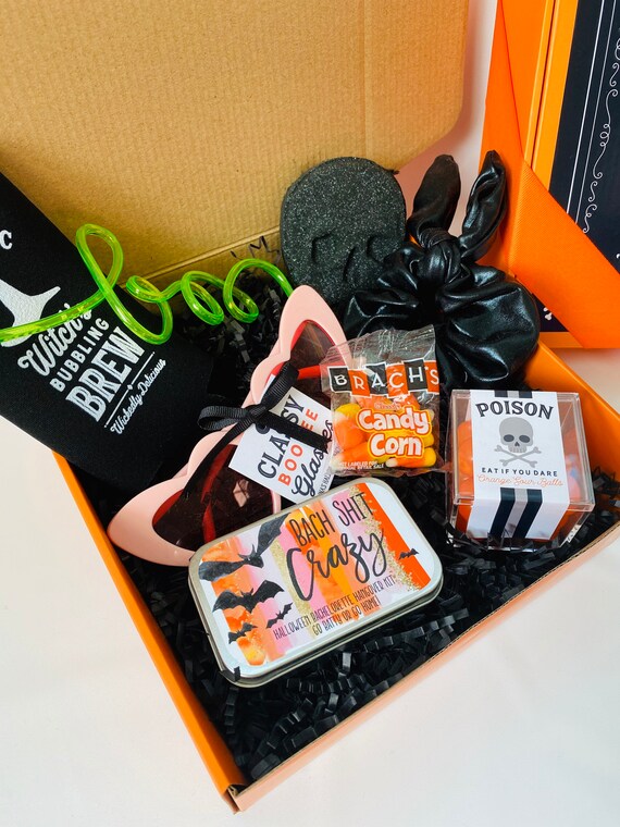 Quarantine Halloween Bachelorette Party Gift Box Favor, Halloween Wedding Welcome Kit Bag, Ghouls Night Out Party Decor, Quarantine Bride Il_570xn