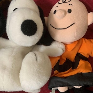 Snoopy Charlie Brown handdocka plyschset