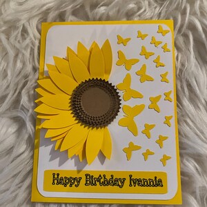 Carte de voeux personnalisée 3D Tournesol, vierge à l'intérieur, avec enveloppe assortie. 1- Impression courte personnalisée sur le devant et couleur personnalisée.