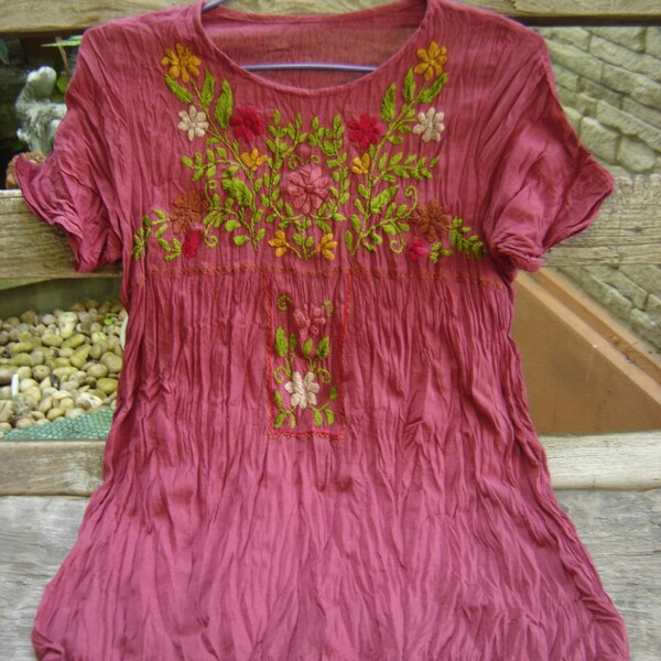 Short Sleeves Bohemian Embroidered Top in Red Wine