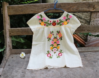 L-XL Bohemian Embroidered Top - Ivory