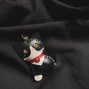 Tuxedo Cat Bag Charm, Leather Handbag and Purse Charm Cat, Handmade Leather Gift for Her, Cat Collection Charm, Leather Bag Charm
