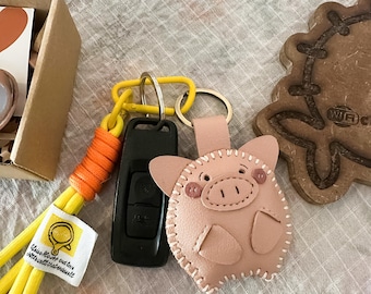 Leather Pink Pig Bag Charm, Handmade Piggy Keychain, Cute Pig Leather Handbag, Purse Charms Pink, Leather Pig Charm, Gift for Her