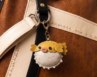 Llavero de cuero con forma de pez globo, accesorio divertido para bolso con temática oceánica, dije para bolso con forma de pez, dije para bolso de cuero, accesorio de regalo, regalo para ella