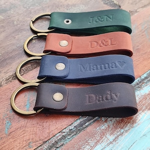 Llavero de cuero personalizado / Llavero hecho a mano / Iniciales personalizadas / Regalo para él o ella