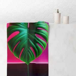 Tropical Leaf Beach Towel: Mink-Cotton Summer Vibes