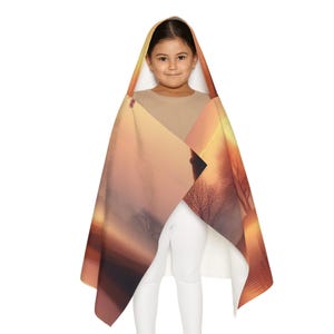 Sunset Serenity Hooded Kids Beach Towel: Cozy Cotton-Lined Bath Wrap