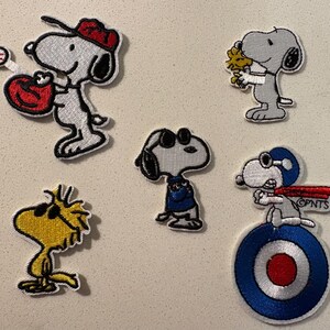 Set of 5 - Peanuts Snoopy Embroidery Patches *Iron on or Sew on