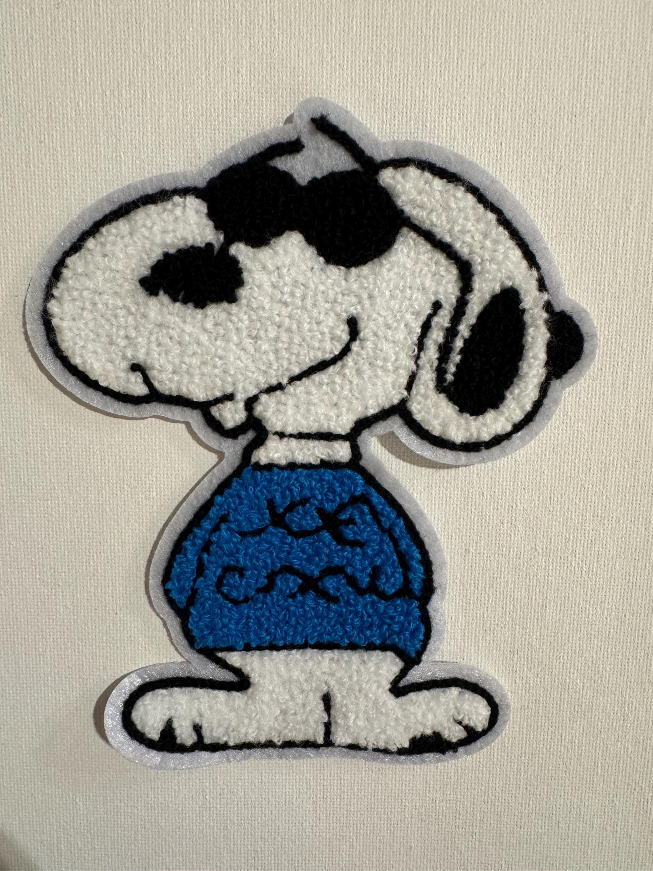 6 IN X 5 IN Large Embroidered Patch - Peanuts Snoopy *sew on Only