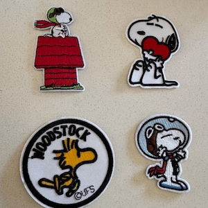 Parches bordados de Snoopy de Peanuts *Para planchar o coser