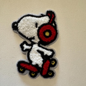 5 IN X 3,5 IN grote geborduurde patch - Peanuts Snoopy *Alleen opnaaien