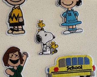 Peanuts Snoopy Family Embroidered patches. *Iron On or Sew On