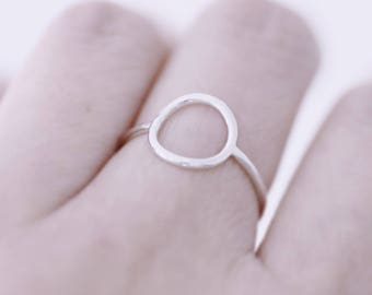 Hammered Circle Sterling Silver Ring, Minimalist Silver Ring