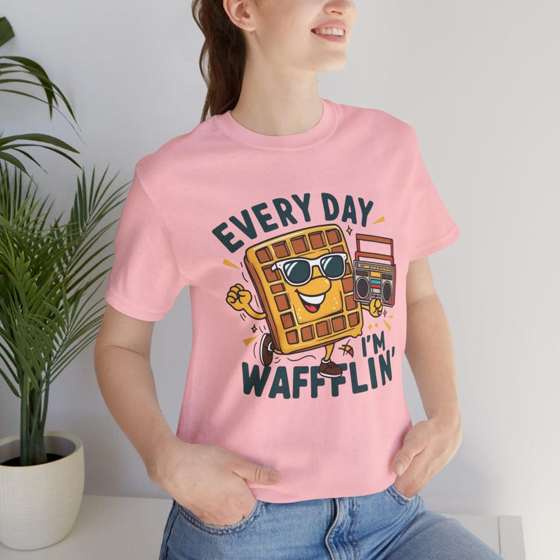 Every Day Im Wafflin T-Shirt | Funny Hip-Hop Waffle Graphic Tee | Unisex Foodie Shirt | Dancing Waffle Brunch Party Gift afbeelding 5