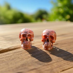 1.2&#39;&#39; Hand Carved Skull,Home Decor,Halloween Gift,Crystal Skull Figurine,Mini Gemstone Skull Statue,Healing Crystal,Halloween Decoration