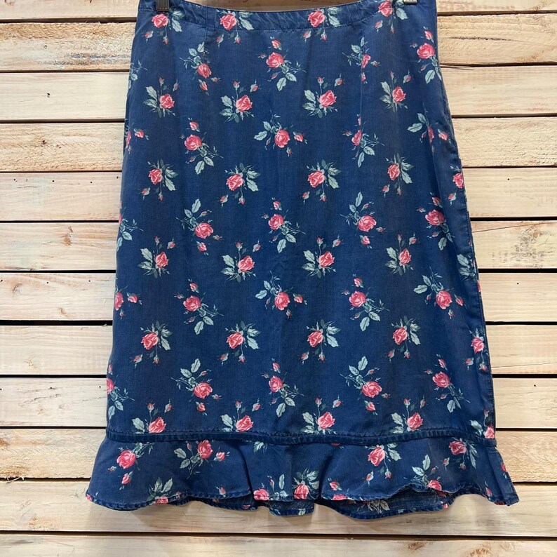 Liz Claiborne Blue Tencel Floral Rose Ruffle Hem Midi Skirt Cottagecore Size 10 image 6