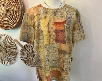 Blusa vintage con estampado abstracto, tonos tierra, estilo minimalista de los 90, talla M.