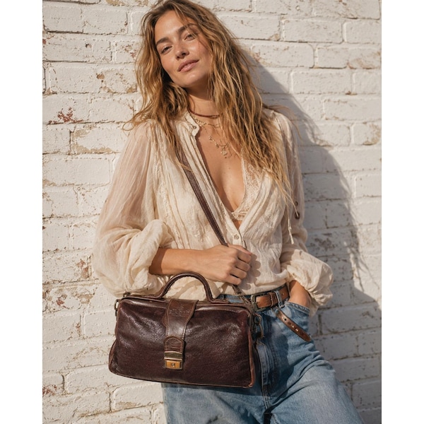 Bolso bandolera de médico Elkarti Morocco, hecho a mano en piel marrón con pelo.