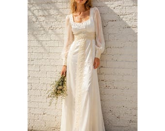 Vestido de noiva vintage feito à mão Roselle Scott cor marfim com renda de pérolas. Tamanho P.