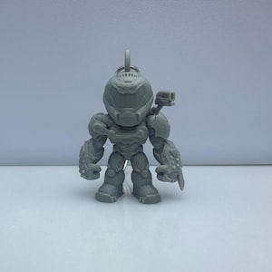 Unbemalte Doom Slayer Schlüsselanhänger | DOOM Eternal inspiriert | 3D gedrucktes Harzmodell | DIY Paintable Gamer Geschenk