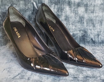 Vintage Prada Patent Leather Pointy Toed Heels Prada Pumps Made in Italy size 38