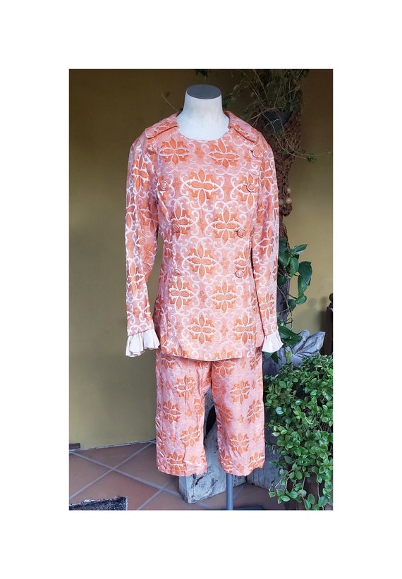 Adorable Vintage 1960's Tangerine and Peach Brocad