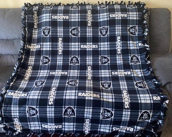 Raiders Handtie Blanket (Plaid Pattern)