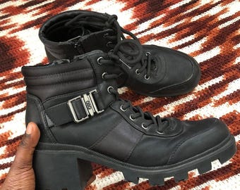 Y2K GUESS Chunky Black Platform destroyer bratz combat lace up ankle mid calf boots gothic booties grunge subversive gorpcore emo-Women 9M
